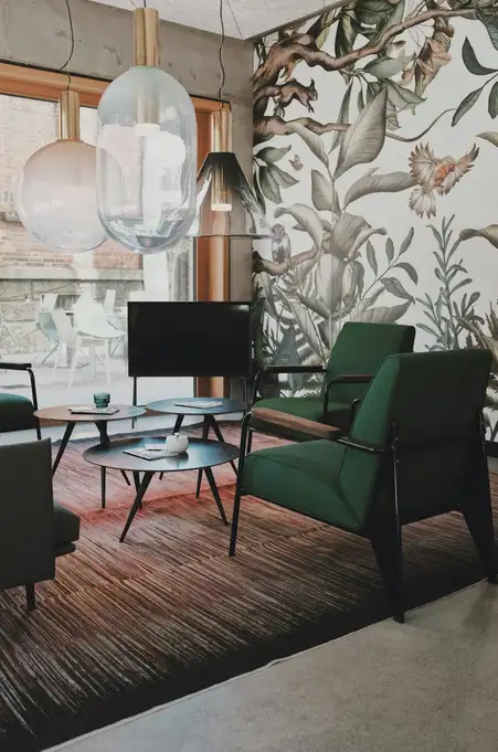 Privater Innenausbau mit individueller Raumgestaltung und Lichtplanung